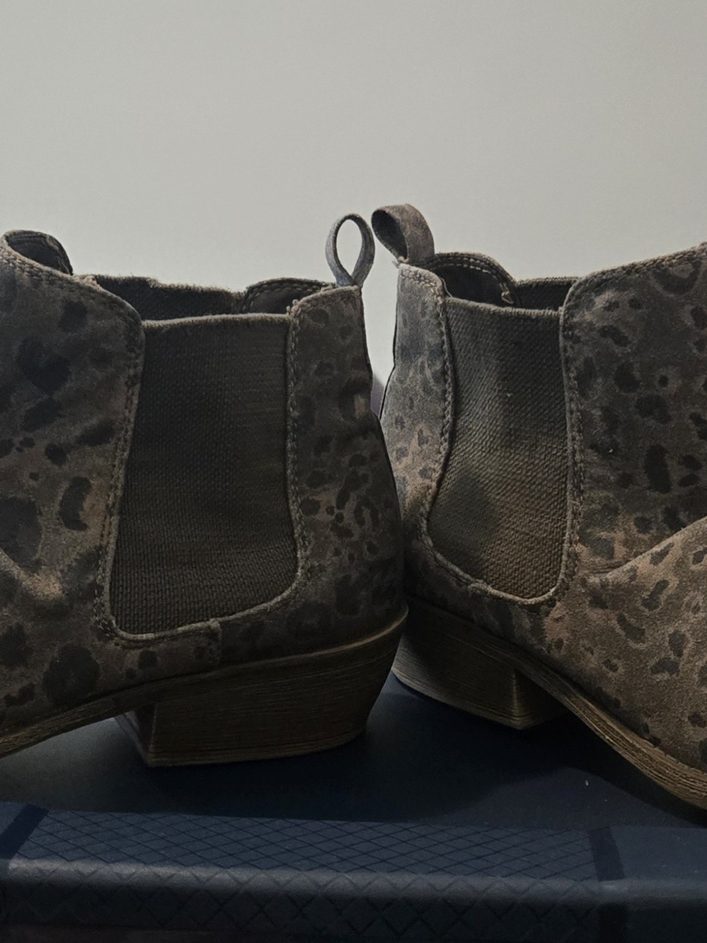 Billabong Women's Charcoal Leopard Print Chelsea Ankle Boots